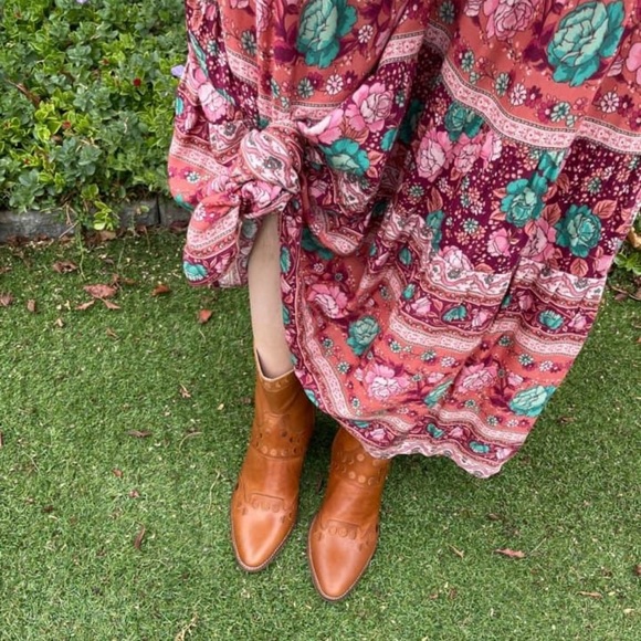 Call me the breeze Maisie Moon Phase Boots - Picture 1 of 11